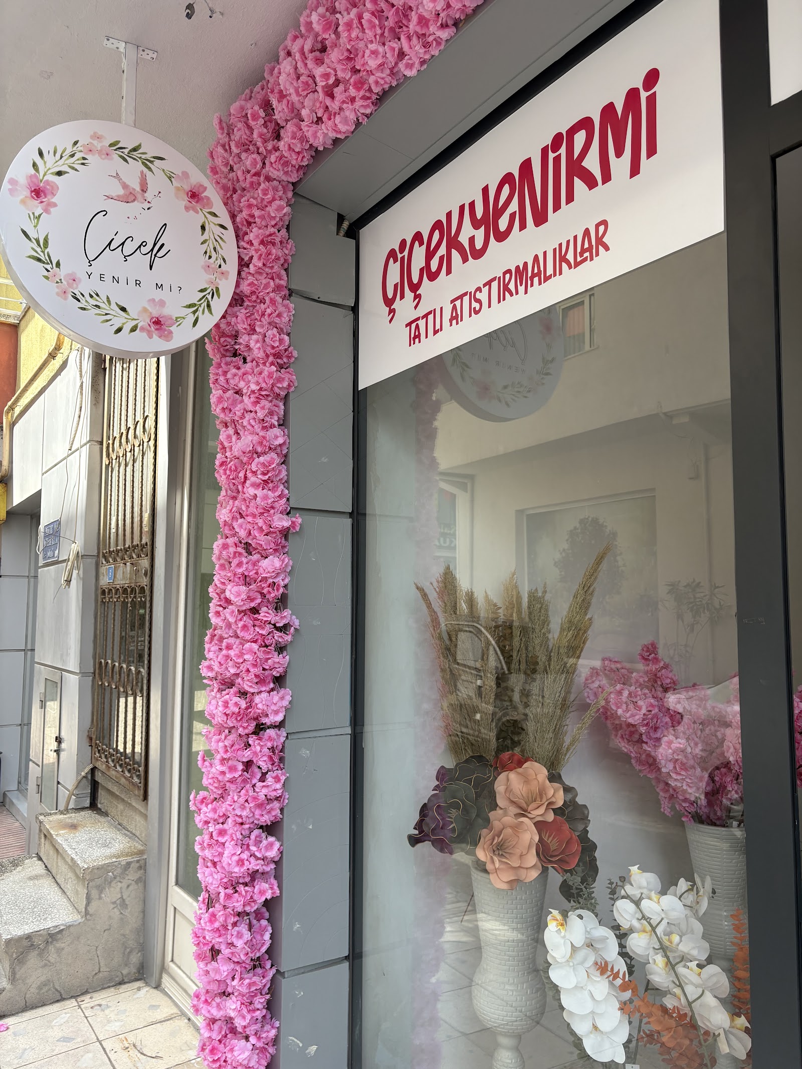 Çicekyenirmi – Sinop Çiçekçi & Yenilebilir Çiçek Buketleri kır düğünü mekanı