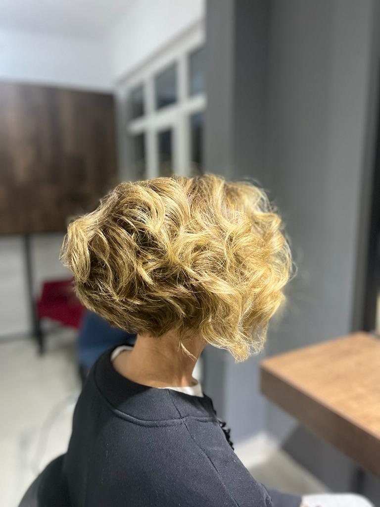 SALON ISTANBULLS BAYAN KUAFORU(ADA MAHALLESI)
